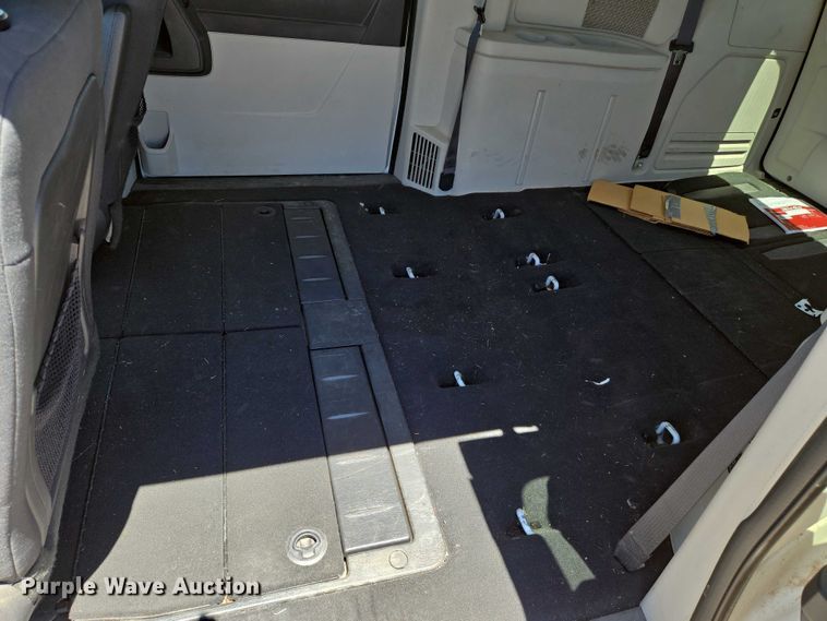 image for item EO0902 2010 Dodge Grand Caravan SXT van