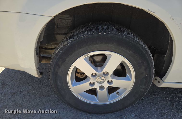 image for item EO0902 2010 Dodge Grand Caravan SXT van