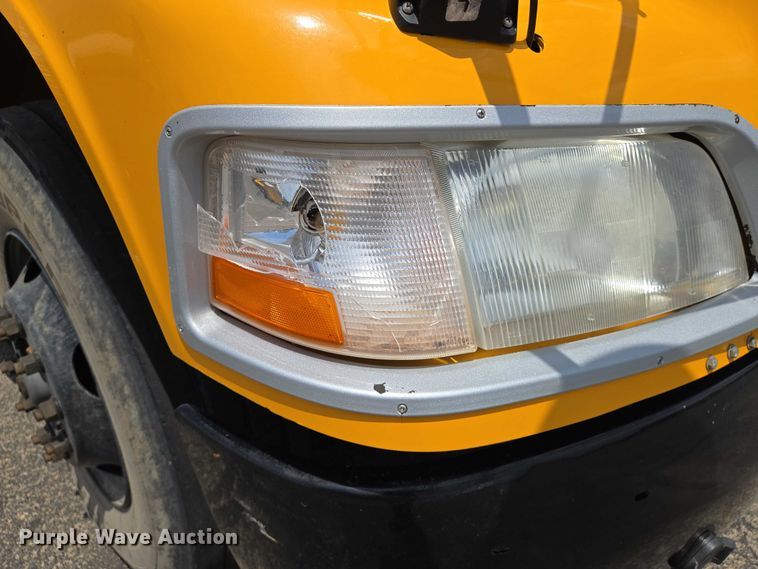 image for item EO0930 2013 Bluebird Vision school bus