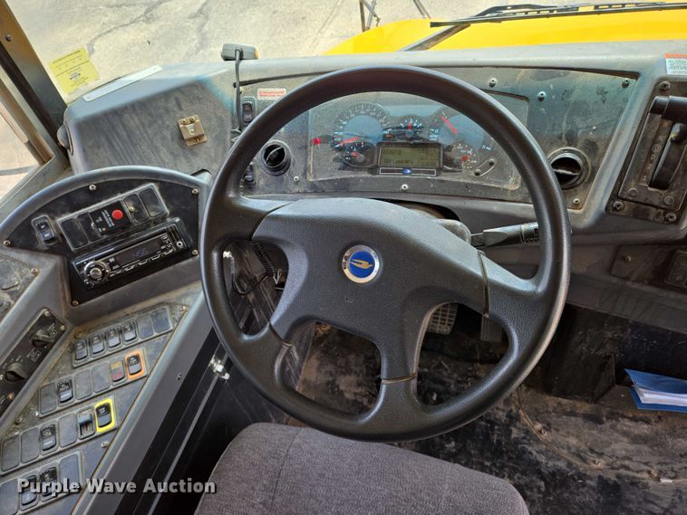 image for item EO0930 2013 Bluebird Vision school bus