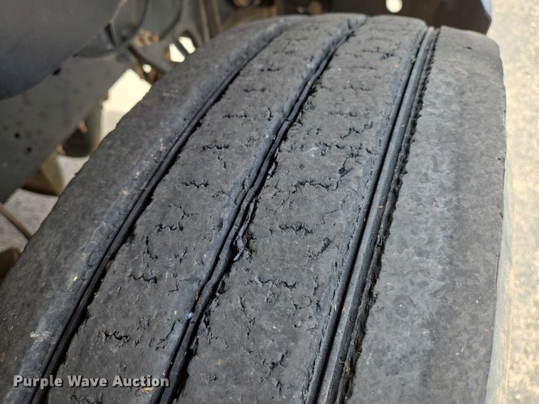 image for item EO0930 2013 Bluebird Vision school bus