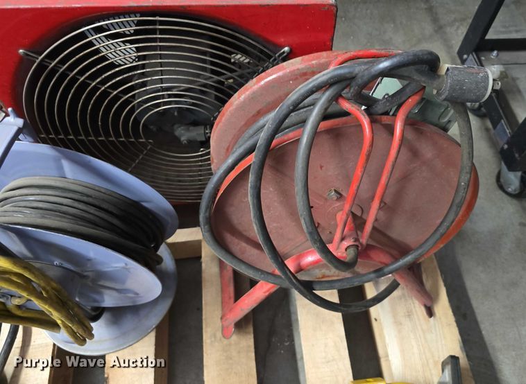 image for item EO1010 Tools