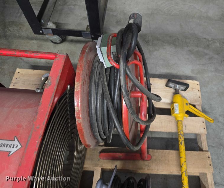 image for item EO1010 Tools