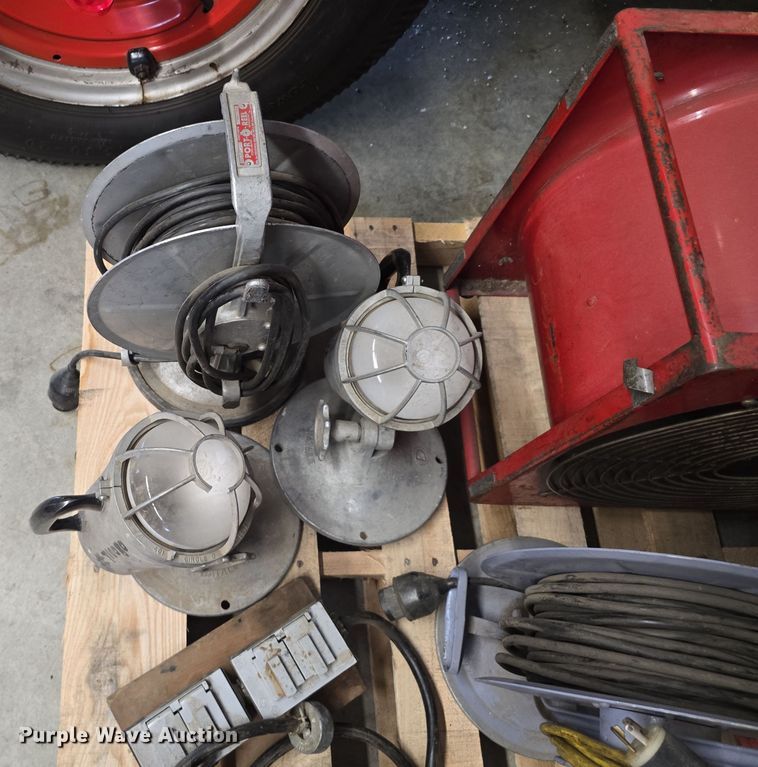 image for item EO1010 Tools