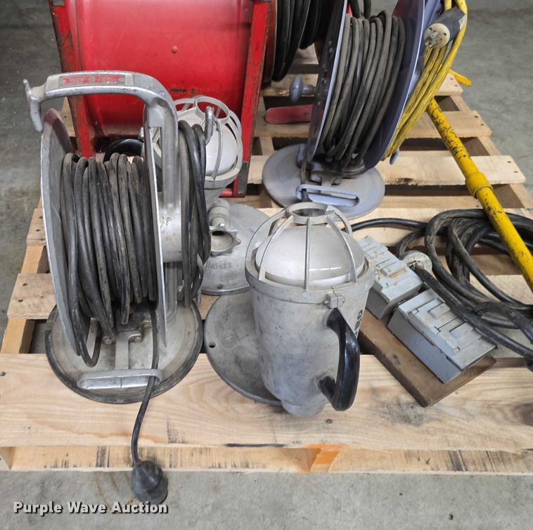 image for item EO1010 Tools