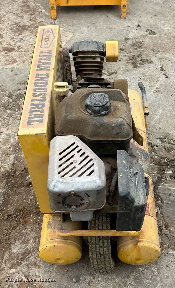 image for item EQ4819 Titan Industrial equipment