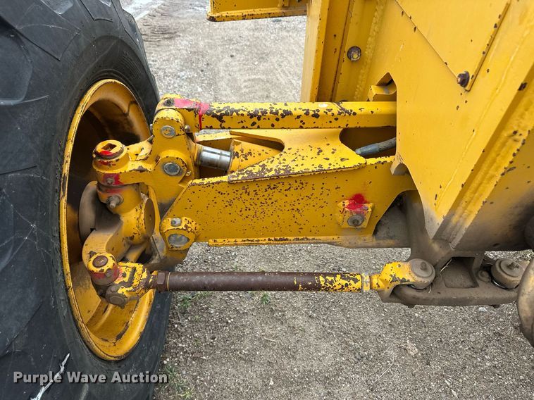 image for item EQ4828 1987 John Deere 770B motor grader