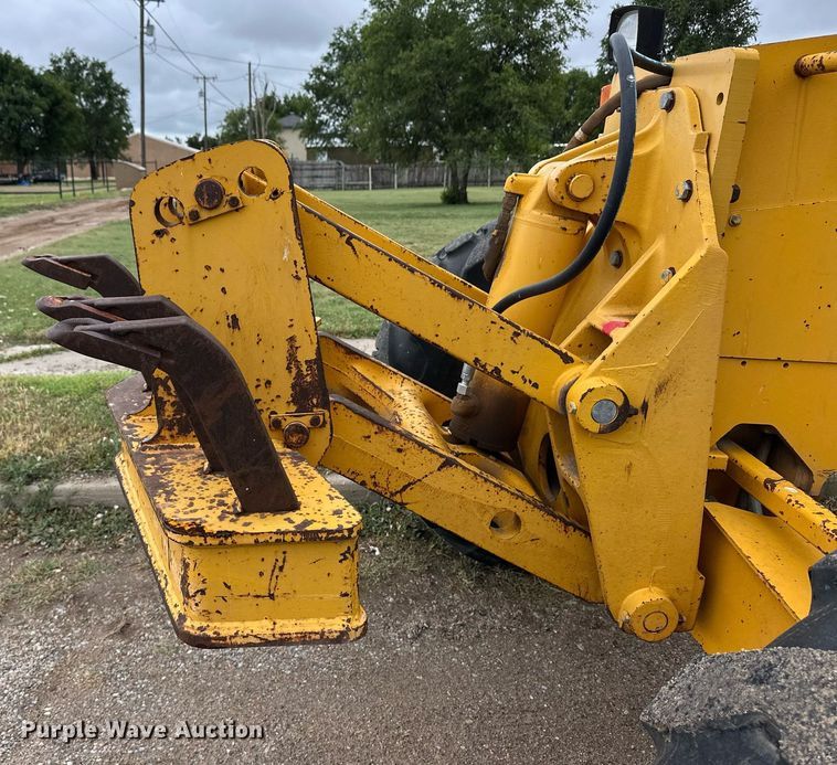 image for item EQ4828 1987 John Deere 770B motor grader