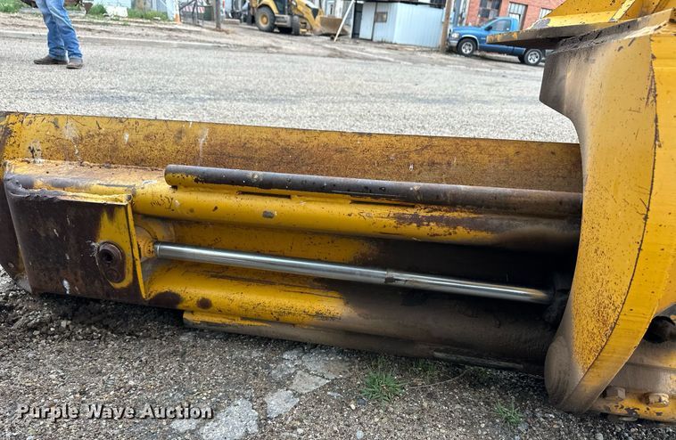 image for item EQ4828 1987 John Deere 770B motor grader