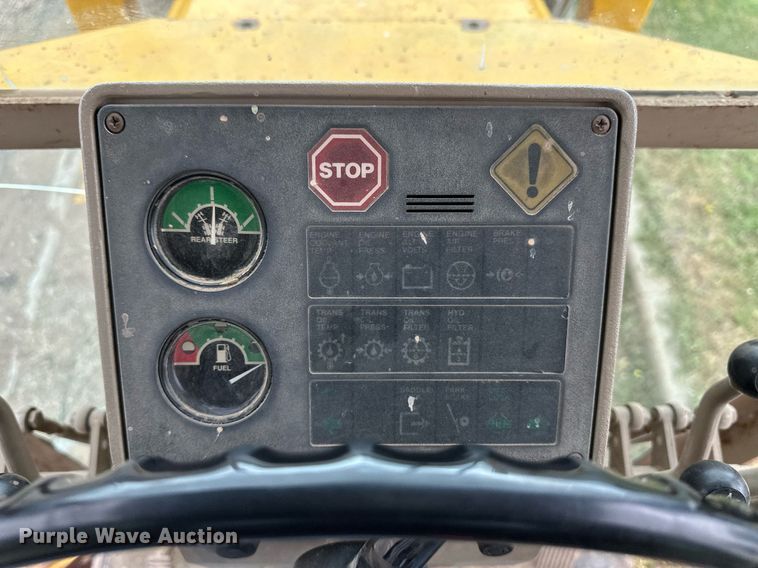 image for item EQ4828 1987 John Deere 770B motor grader