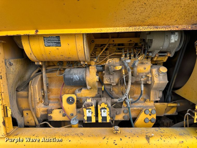 image for item EQ4828 1987 John Deere 770B motor grader