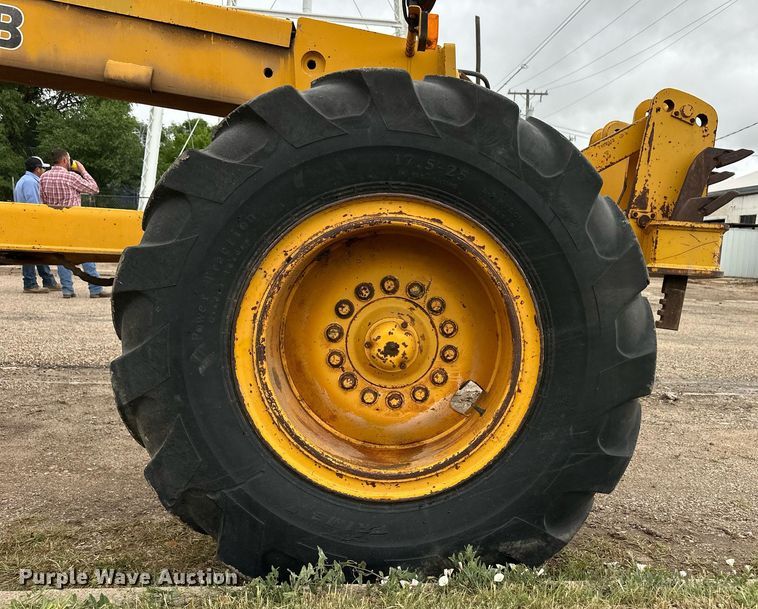 image for item EQ4828 1987 John Deere 770B motor grader