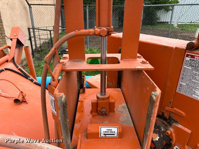 image for item EQ4830 Bandit 250 wood chipper