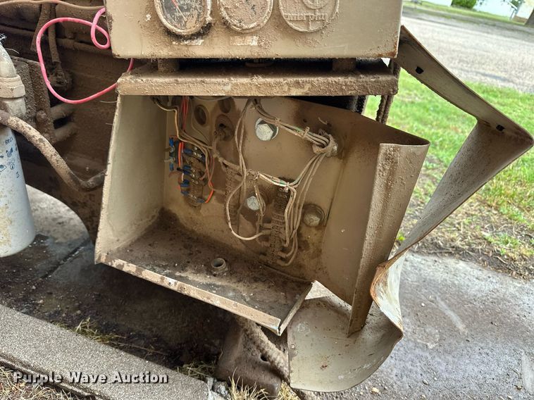 image for item EQ4831 1998 Cummins G855  Irrigation pump engine