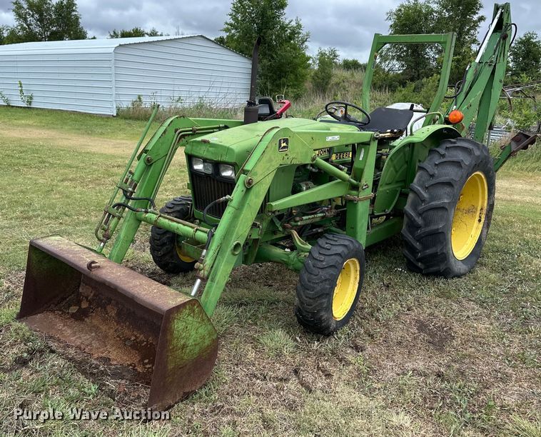 image for item EQ4841 John Deere 950 MFWD tractor