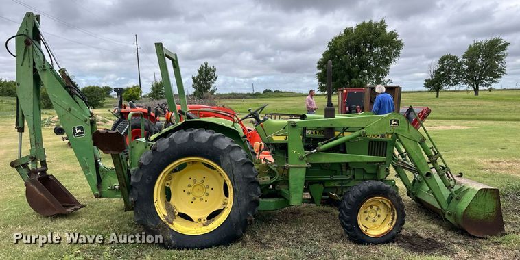 image for item EQ4841 John Deere 950 MFWD tractor