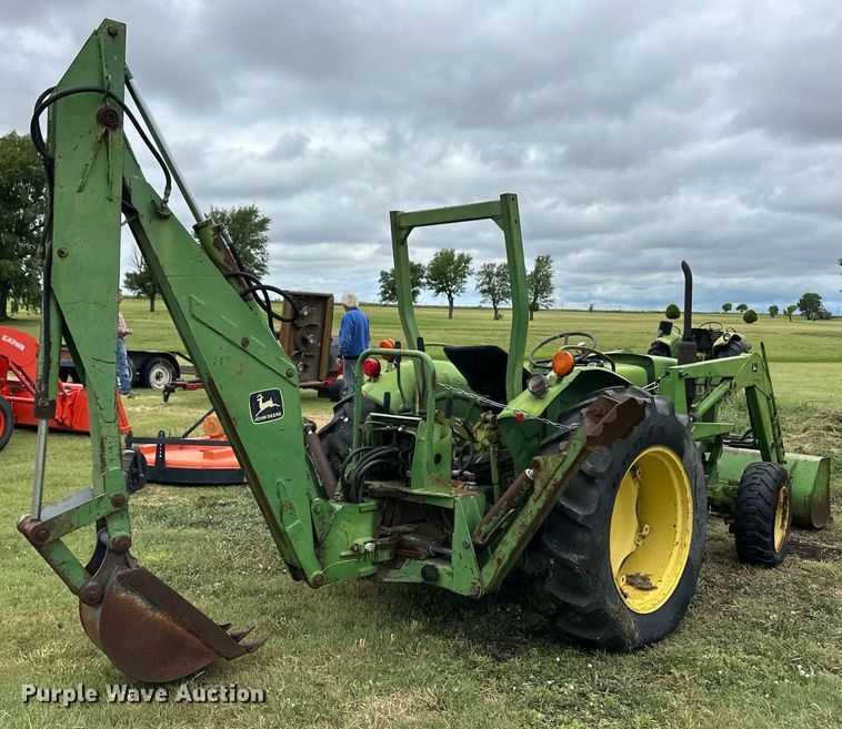 image for item EQ4841 John Deere 950 MFWD tractor