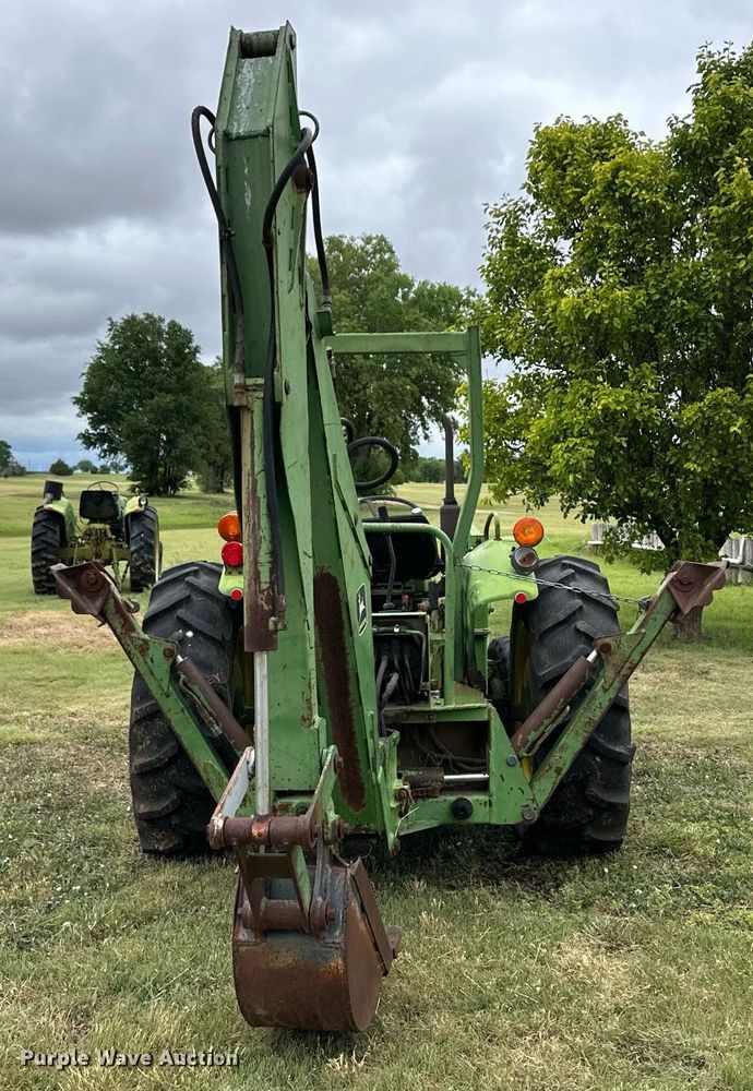 image for item EQ4841 John Deere 950 MFWD tractor