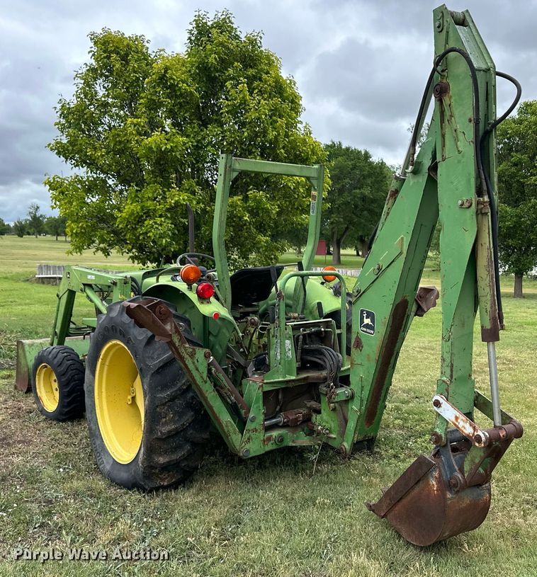 image for item EQ4841 John Deere 950 MFWD tractor