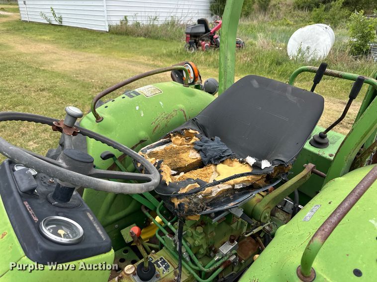 image for item EQ4841 John Deere 950 MFWD tractor