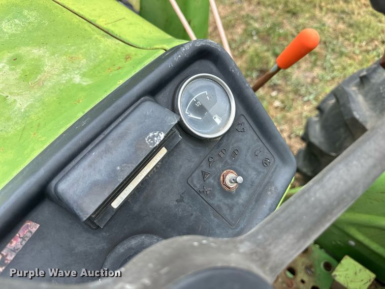 image for item EQ4841 John Deere 950 MFWD tractor