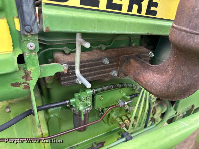 image for item EQ4841 John Deere 950 MFWD tractor