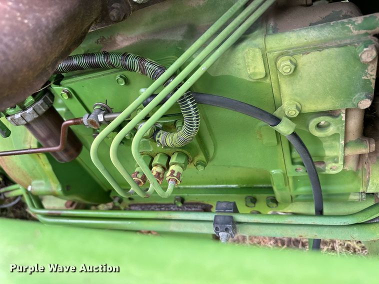 image for item EQ4841 John Deere 950 MFWD tractor