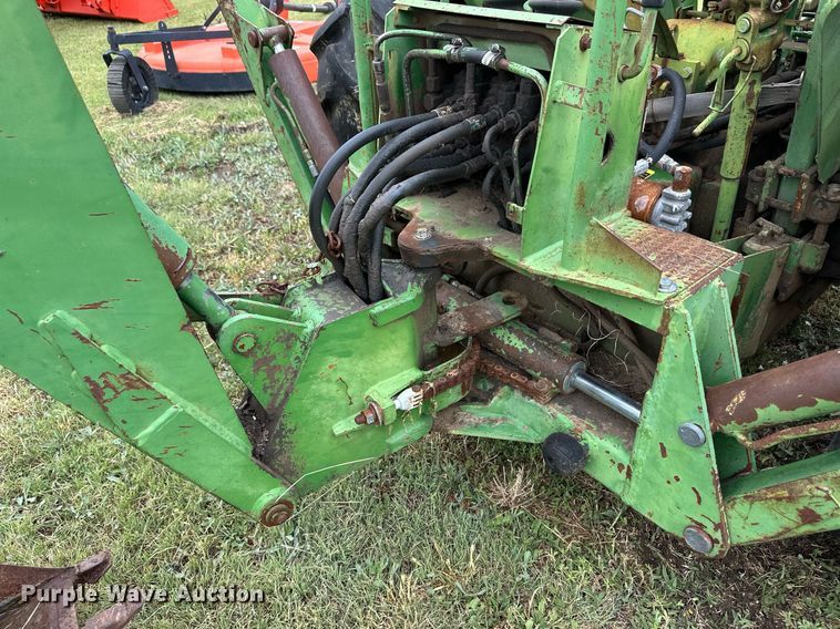 image for item EQ4841 John Deere 950 MFWD tractor