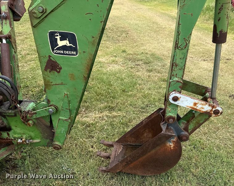 image for item EQ4841 John Deere 950 MFWD tractor