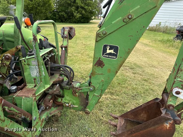 image for item EQ4841 John Deere 950 MFWD tractor