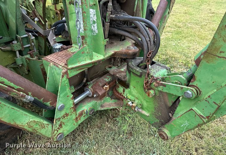 image for item EQ4841 John Deere 950 MFWD tractor