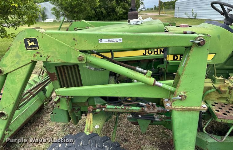 image for item EQ4841 John Deere 950 MFWD tractor