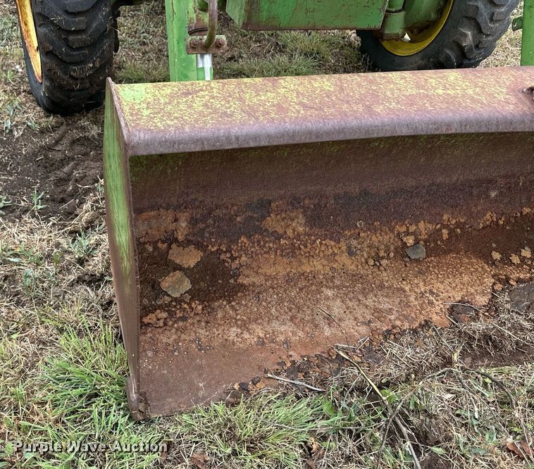 image for item EQ4841 John Deere 950 MFWD tractor