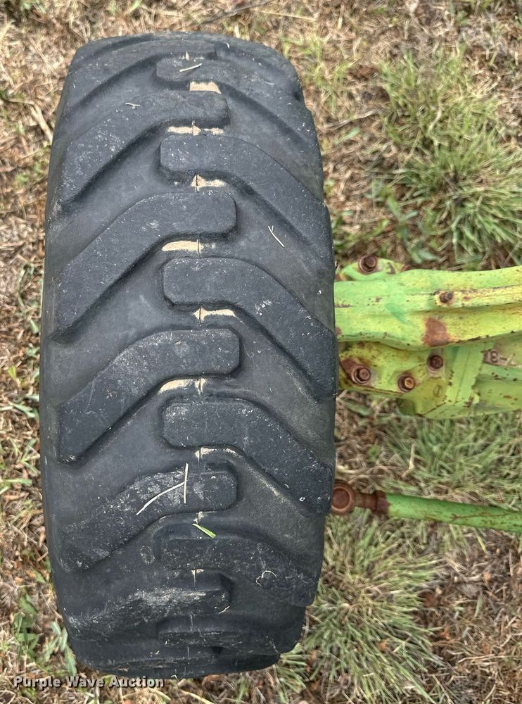 image for item EQ4841 John Deere 950 MFWD tractor