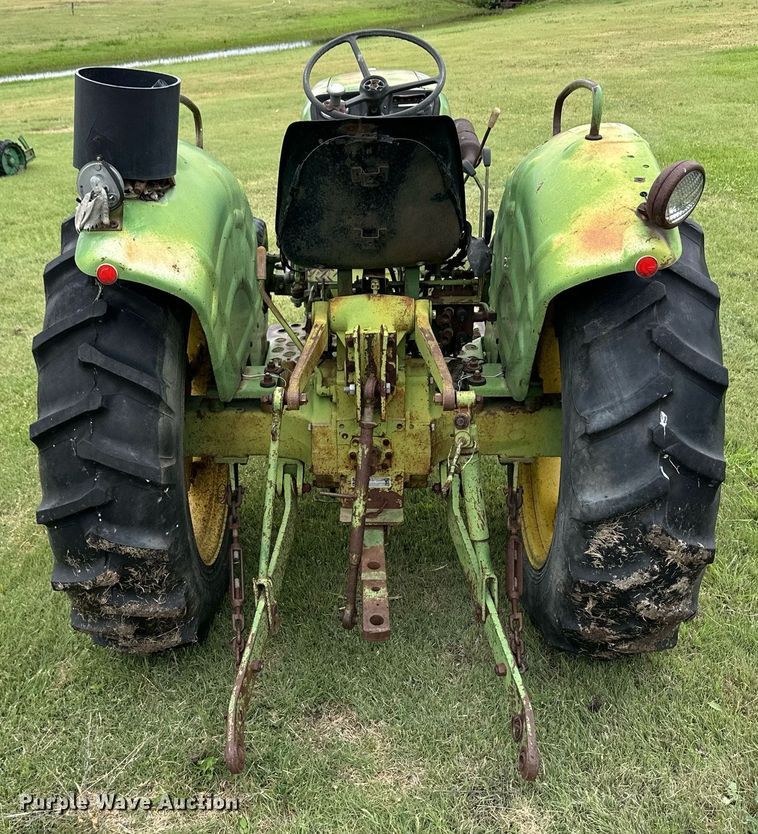 image for item EQ4842 1980 John Deere 950 tractor