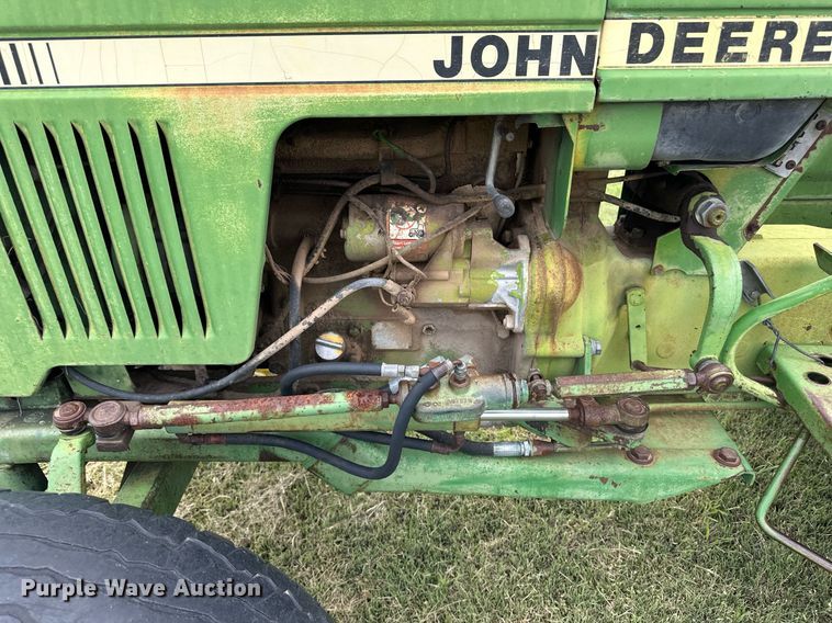 image for item EQ4842 1980 John Deere 950 tractor