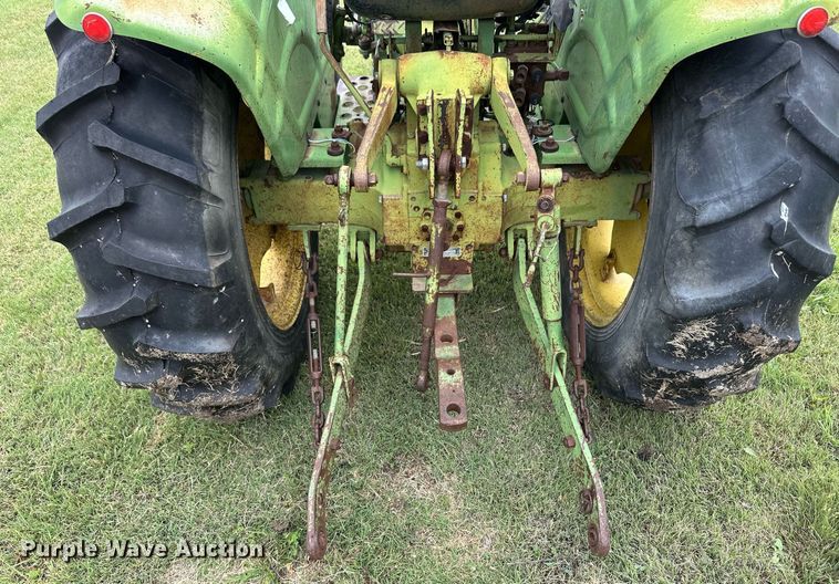 image for item EQ4842 1980 John Deere 950 tractor