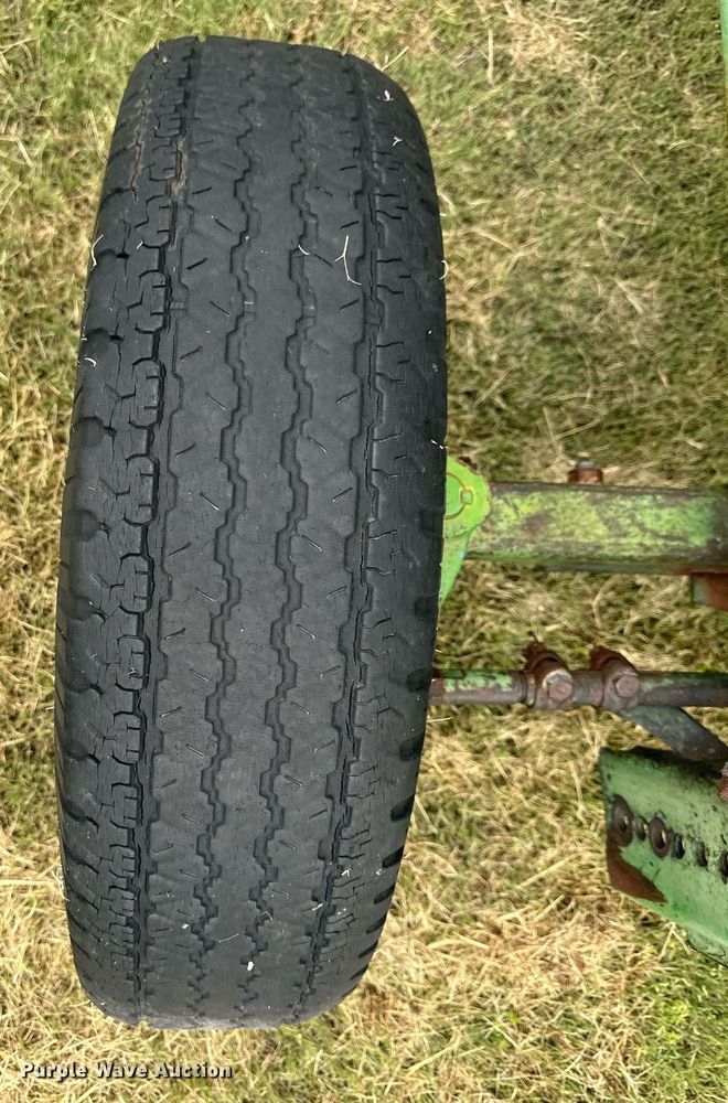 image for item EQ4842 1980 John Deere 950 tractor