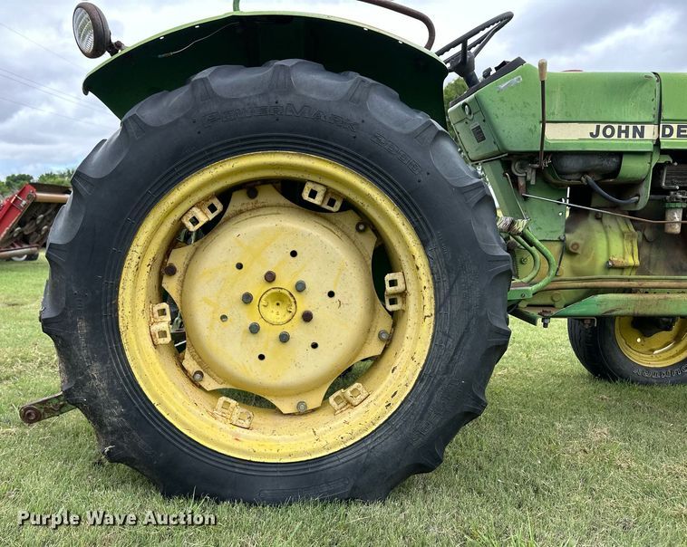 image for item EQ4842 1980 John Deere 950 tractor