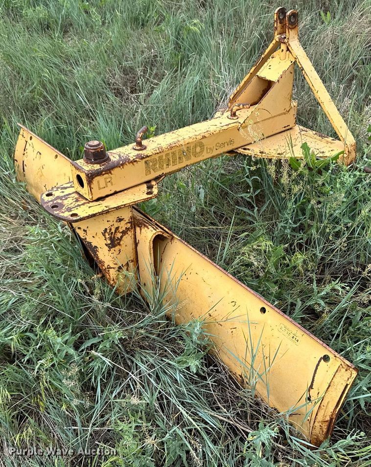 image for item EQ4844 Rhino LR three point blade