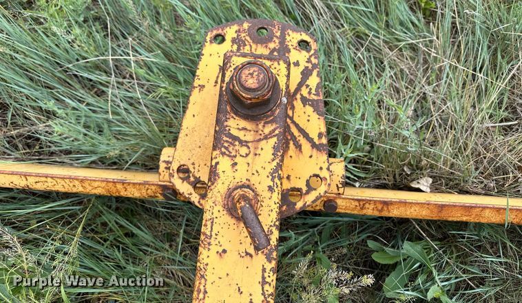 image for item EQ4844 Rhino LR three point blade