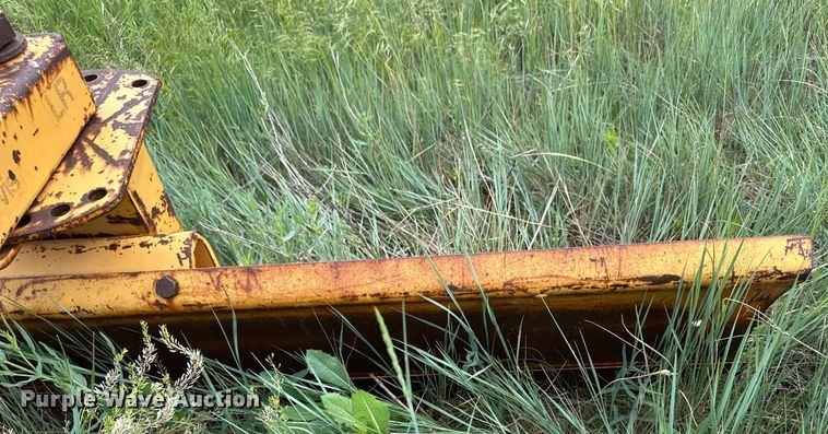 image for item EQ4844 Rhino LR three point blade