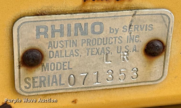 image for item EQ4844 Rhino LR three point blade