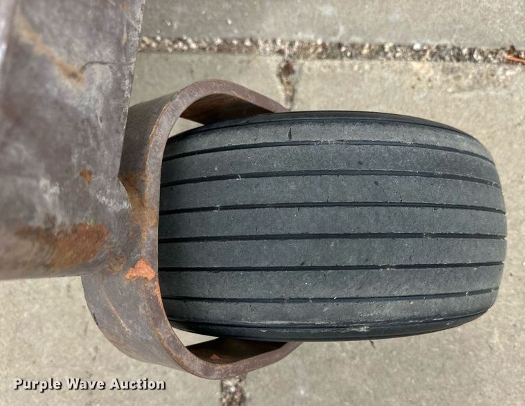 image for item EQ4850 Grasshopper 727K ZTR lawn mower