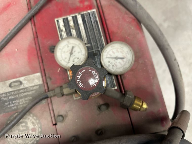 image for item EQ4852 Lincoln Electric Power Mig 255 welder