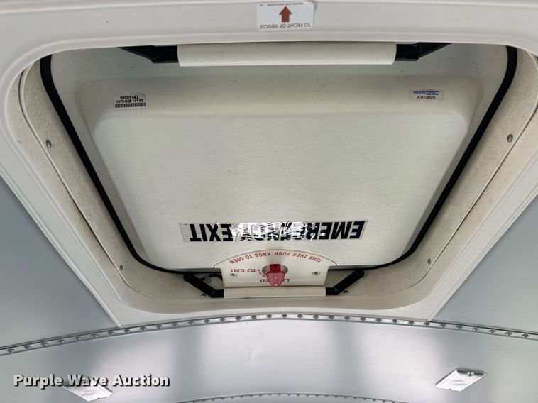 image for item EQ4863 2006 Ford E350 Super Duty school bus