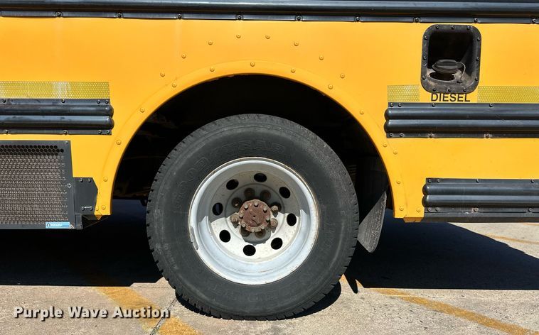image for item EQ4863 2006 Ford E350 Super Duty school bus