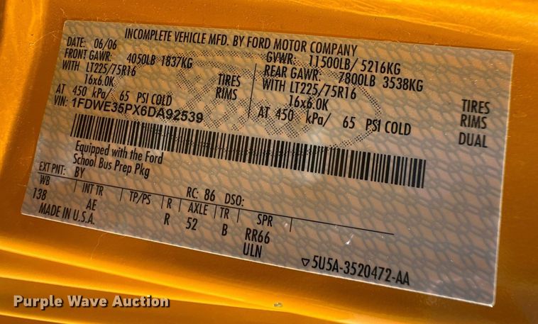 image for item EQ4863 2006 Ford E350 Super Duty school bus