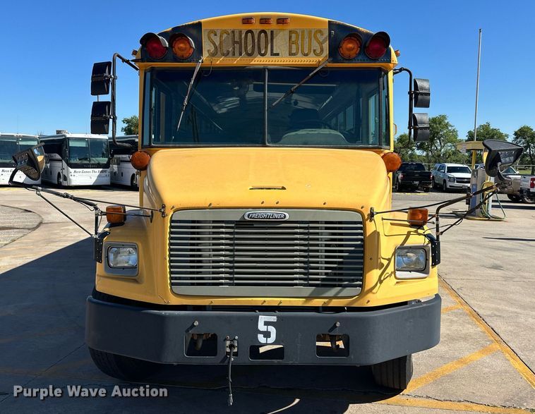 image for item EQ4864 2000 Freightliner FS65 school bus