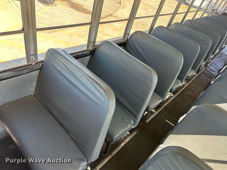 image for item EQ4864 2000 Freightliner FS65 school bus